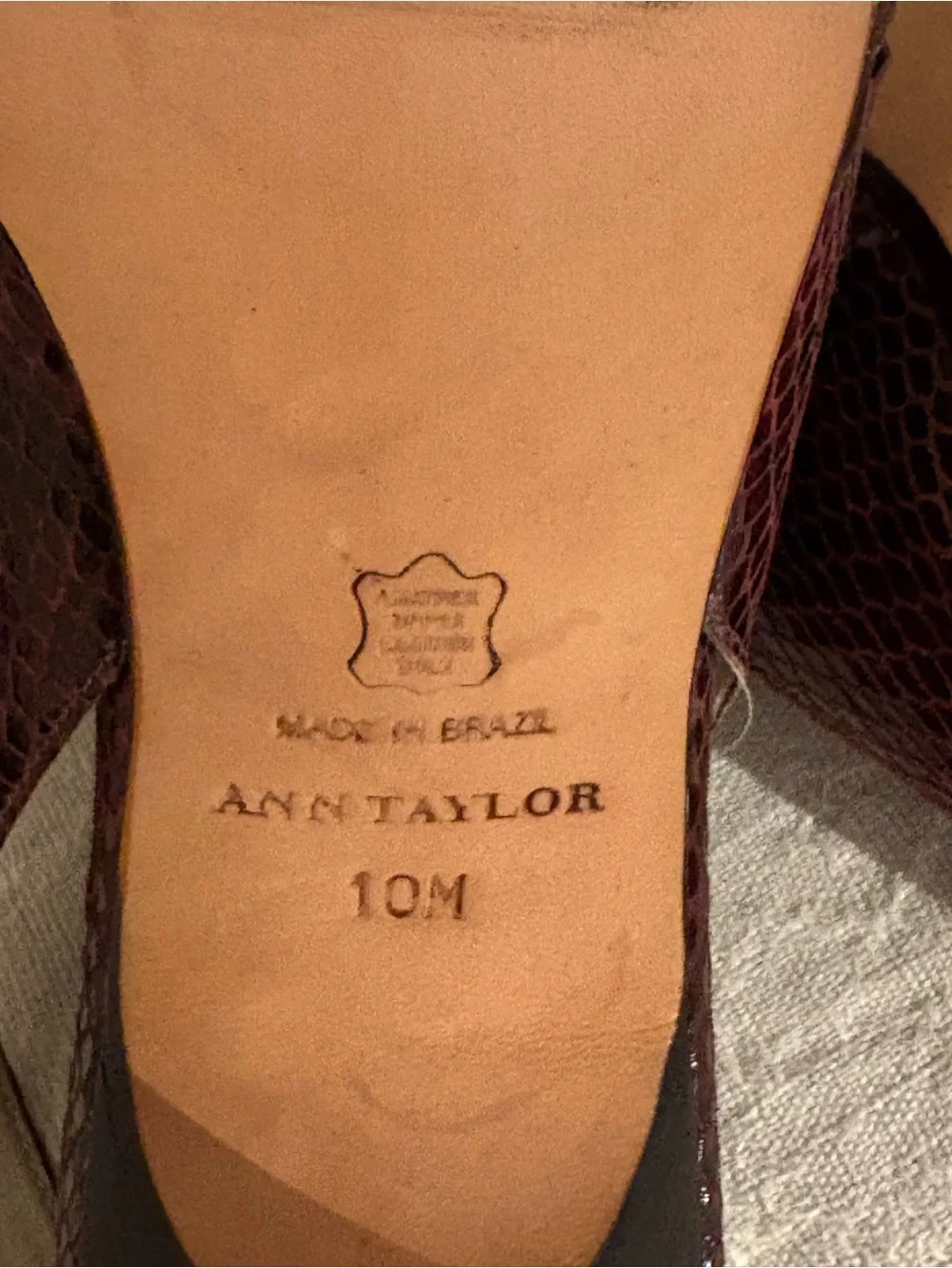 Vintage Ann Taylor Plum Crocodile Leather Pointed Toe Slingback Heels